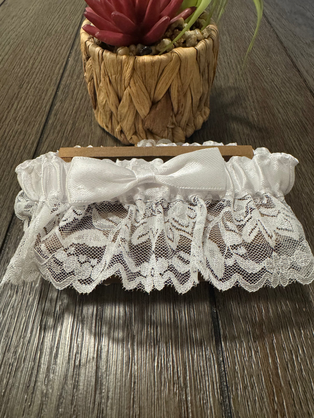 White Garter With Bow