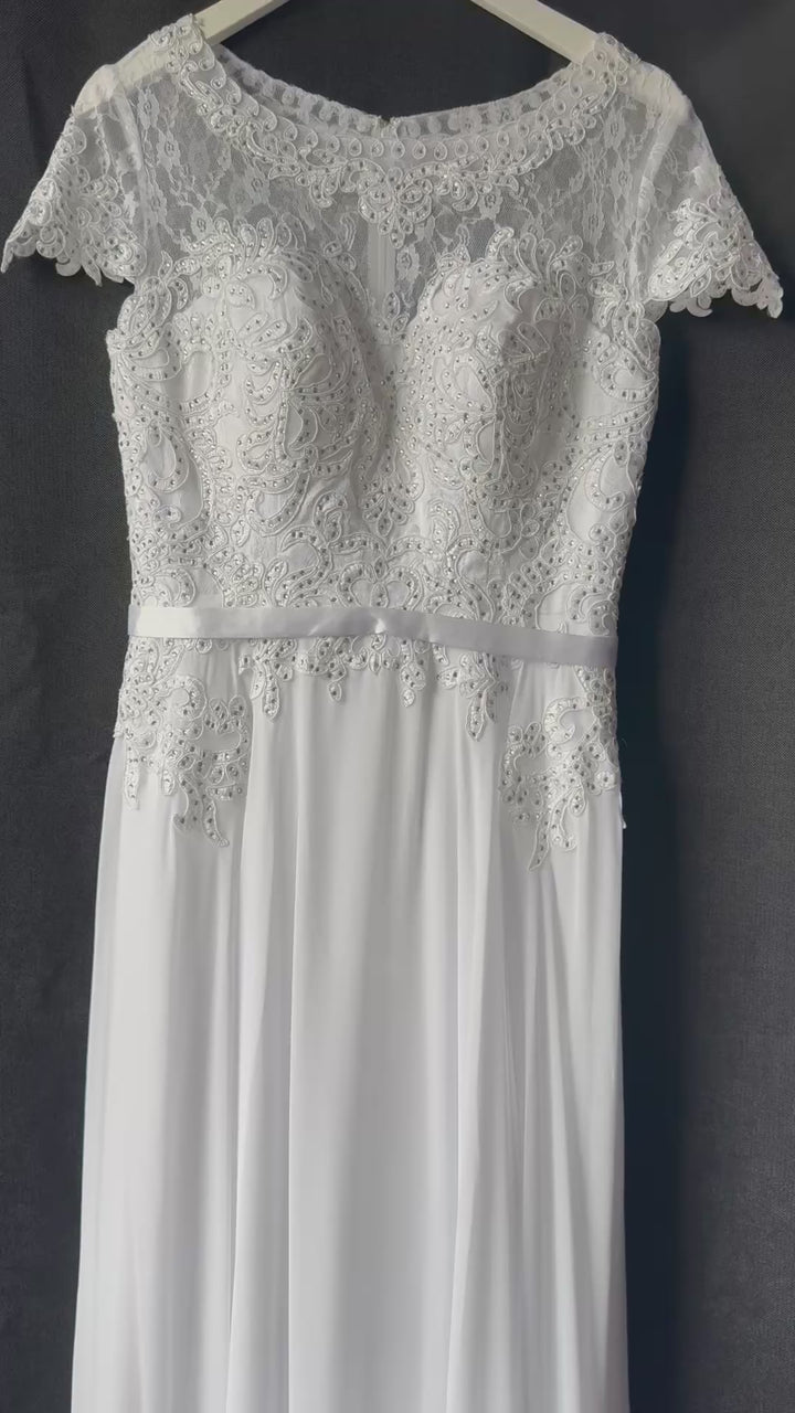 Size 4/6 Eva Empire Waist Wedding Dress